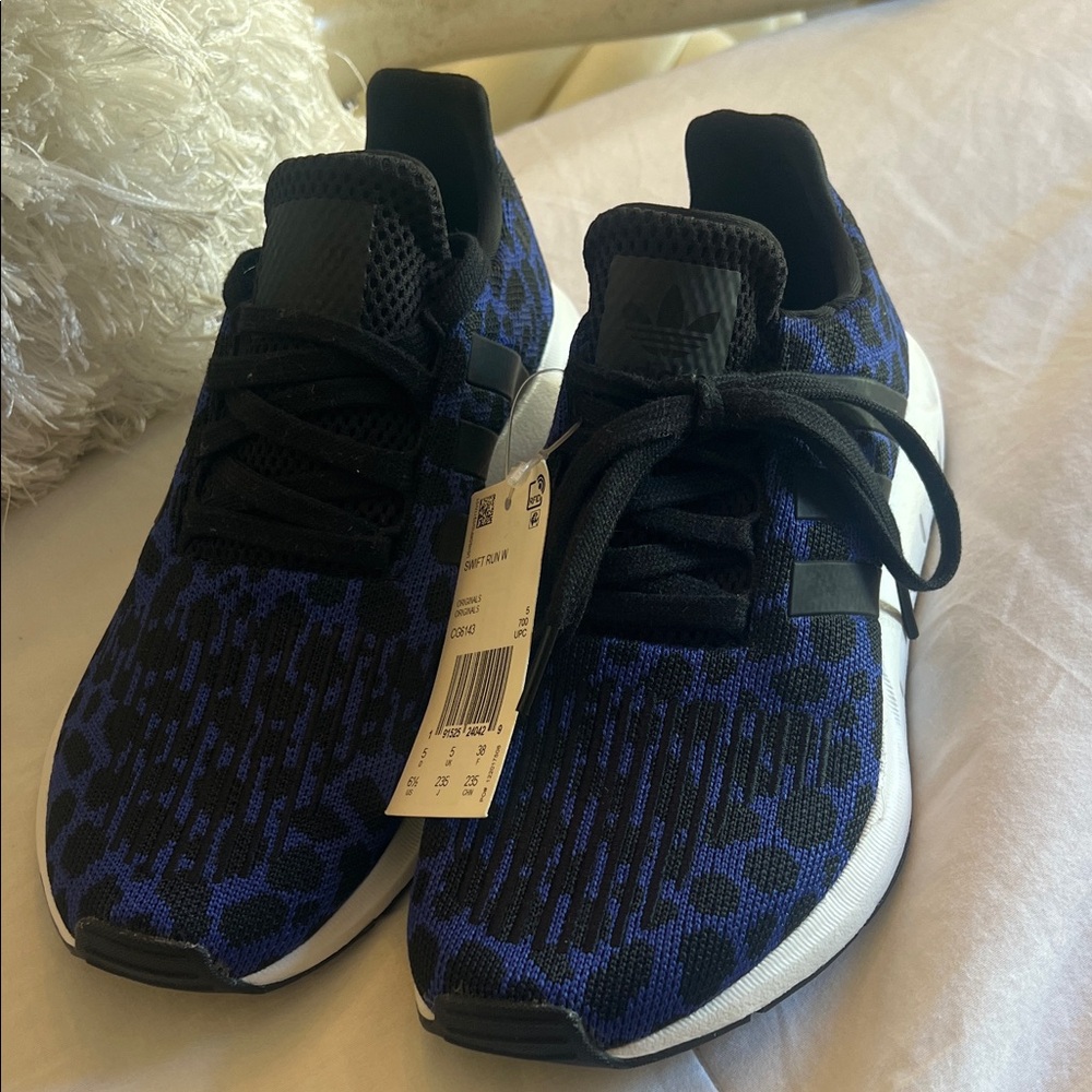adidas Women's Black and Blue Athletic Sneakers